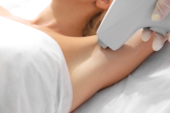 Le laser épilatoire chez Claris Clinic