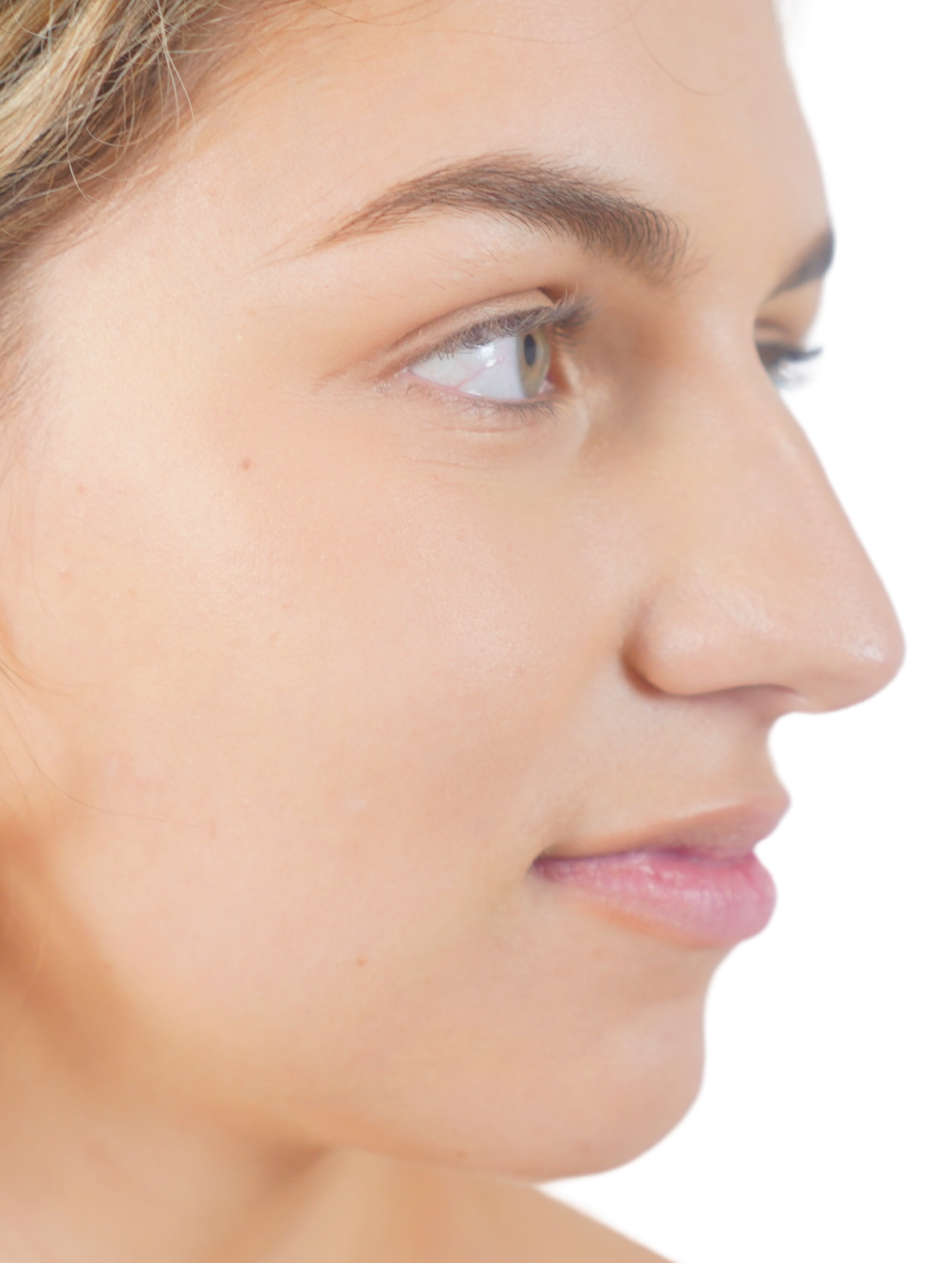 Les avantages du remodelage du visage - Claris Clinic