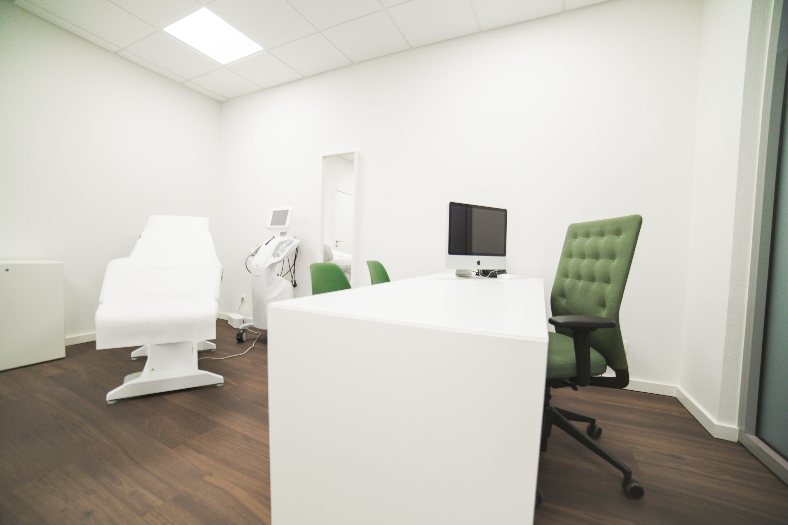 Consultation pour fils tenseurs - Claris Clinic