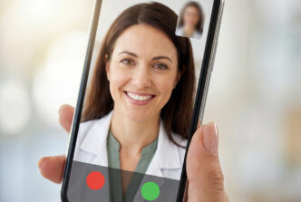 Video consultation chez Claris Clinic
